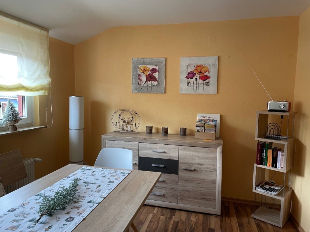 Haus-am-Kastanienwald-Dörrenbach-Ferienwohnung-Essbereich